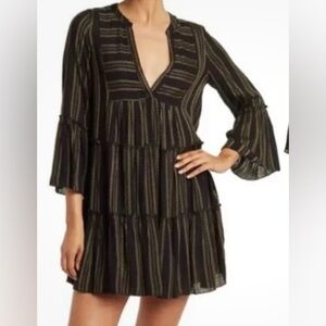 Elan Tiered, Bell Sleeve Babydoll Swing Black and Tan Dress. Pockets, Split Neck